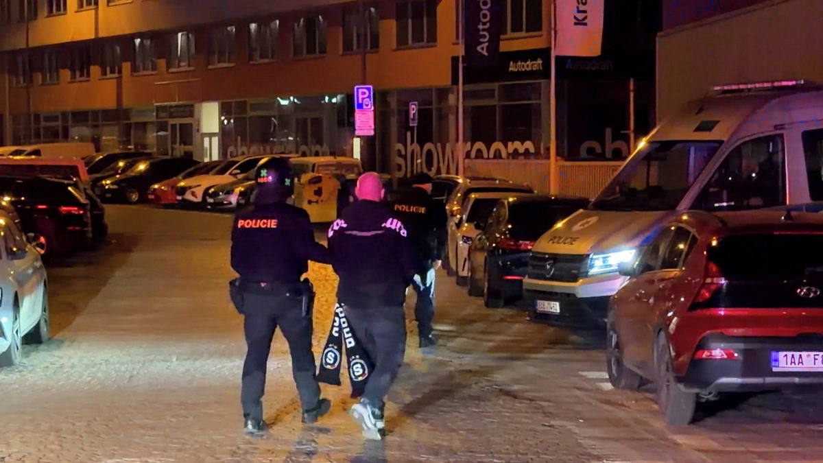 Po pražském derby se servali fanoušci Slavie a Sparty